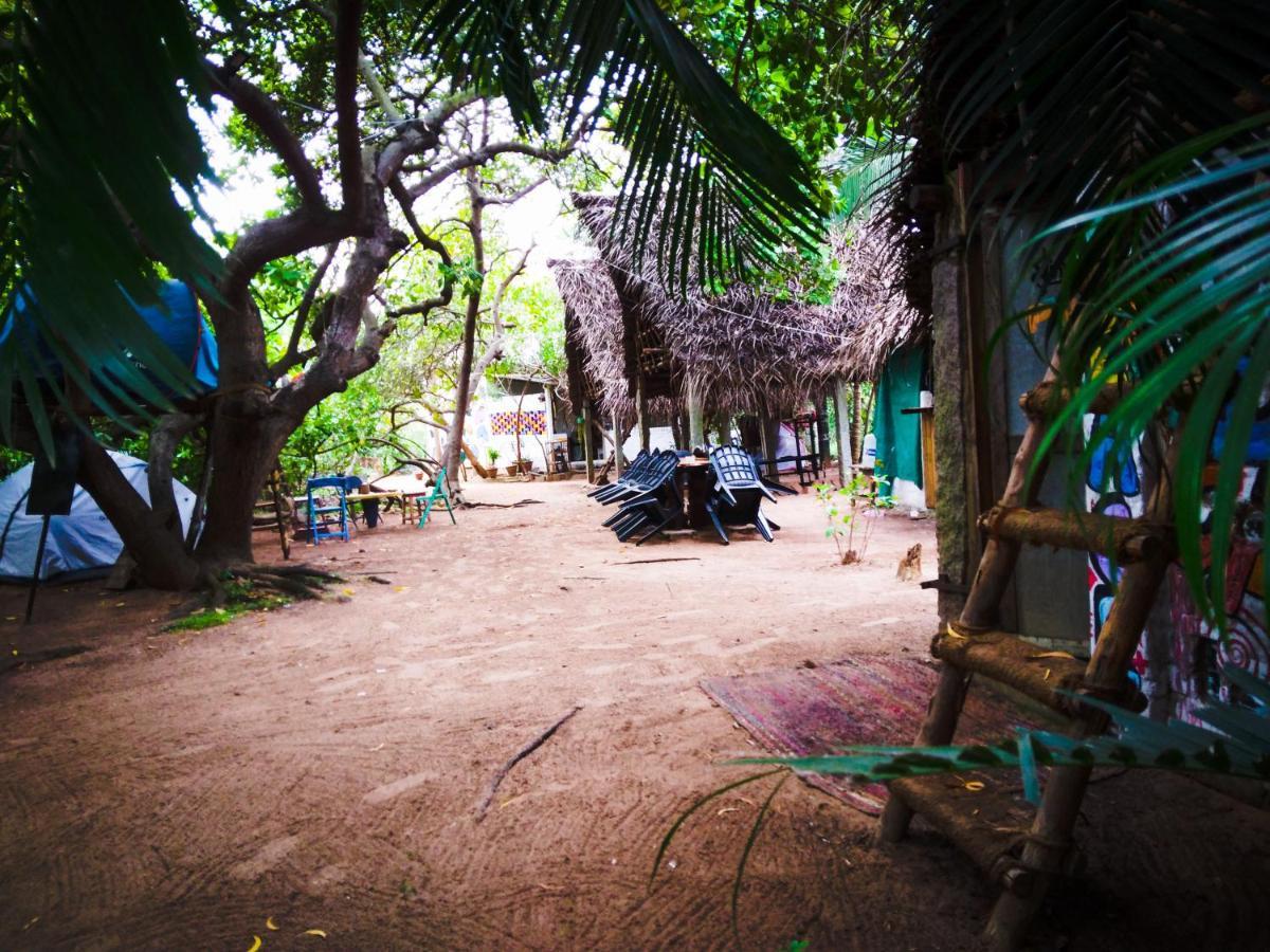 Peace Garden Hostel Auroville Buitenkant foto