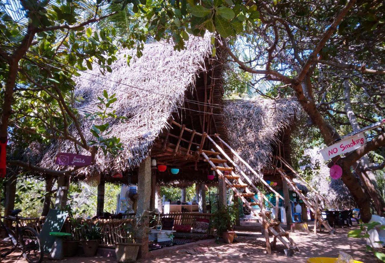 Peace Garden Hostel Auroville Buitenkant foto