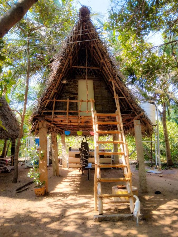 Peace Garden Hostel Auroville Buitenkant foto