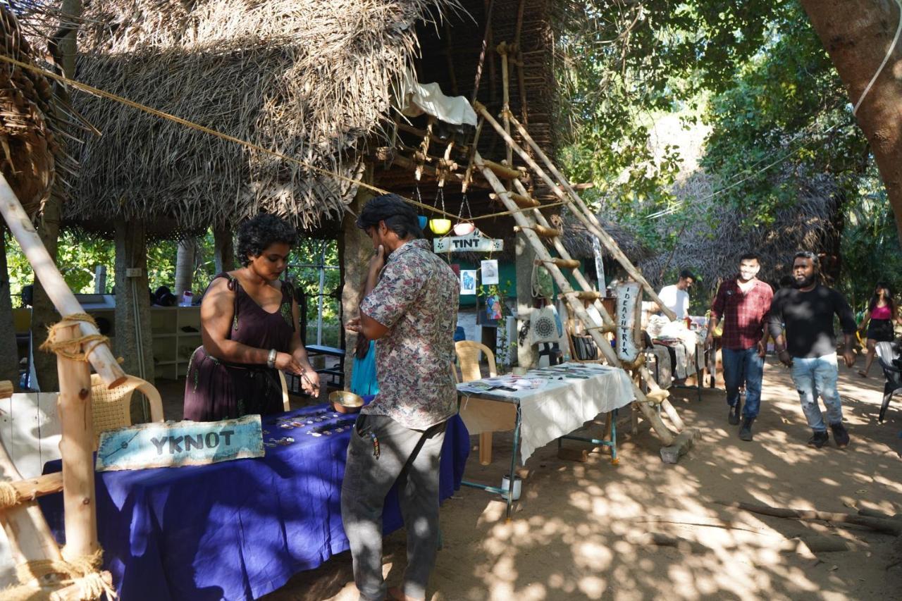 Peace Garden Hostel Auroville Buitenkant foto