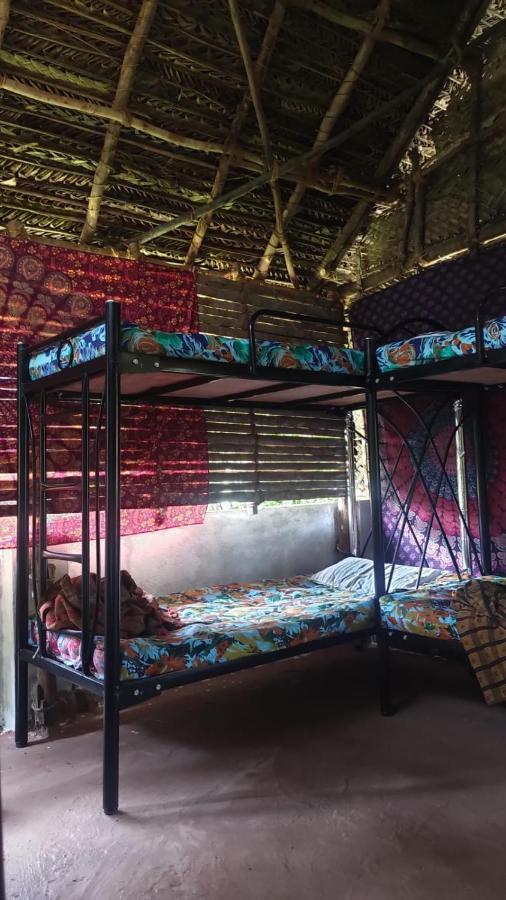 Peace Garden Hostel Auroville Buitenkant foto
